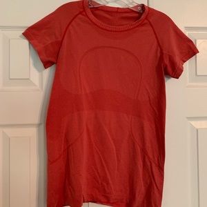 Lululemon swiftly tech top